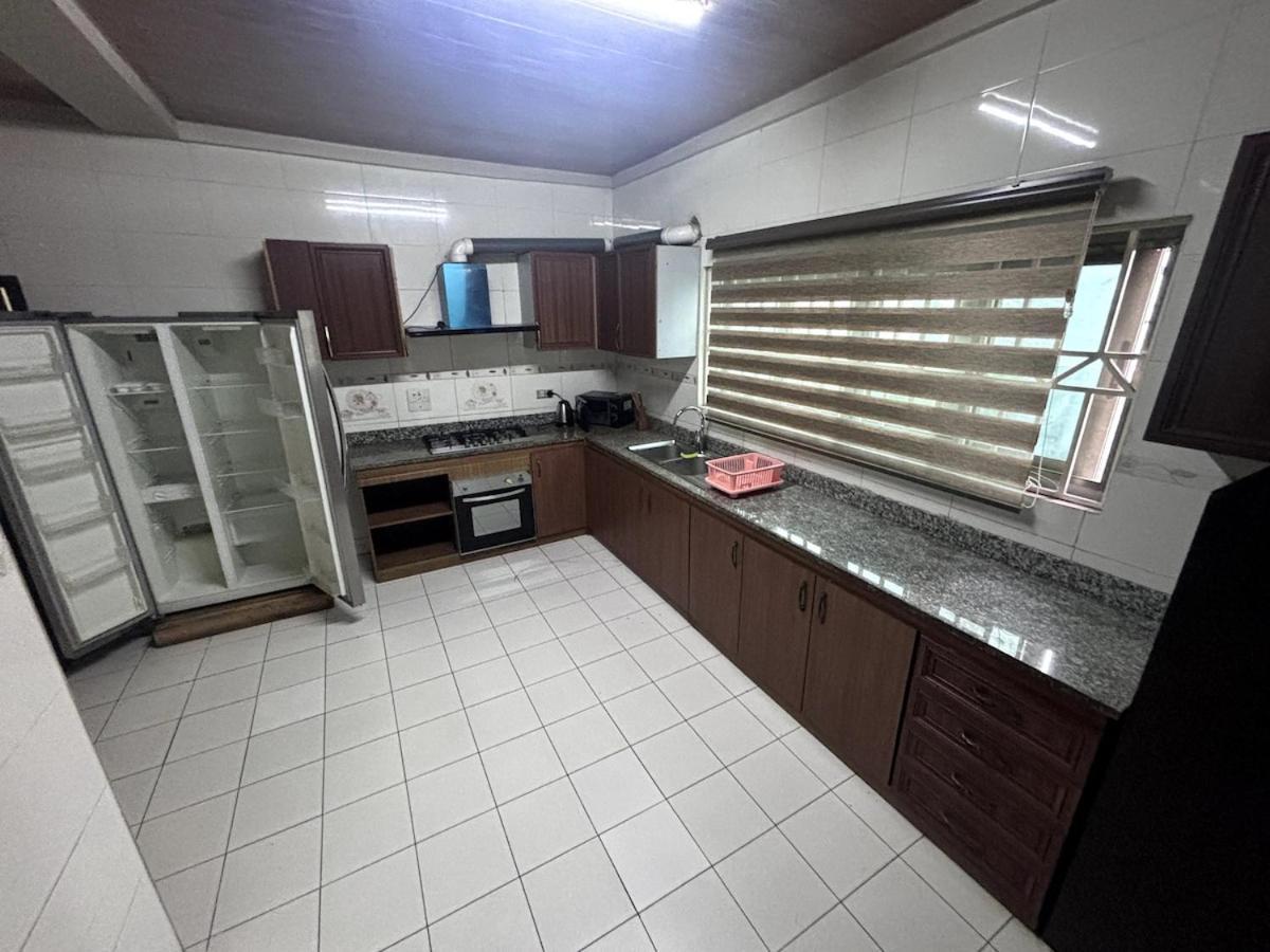 Takako Court Luxury Houses & Apartments, East Legon Accra Ngoại thất bức ảnh