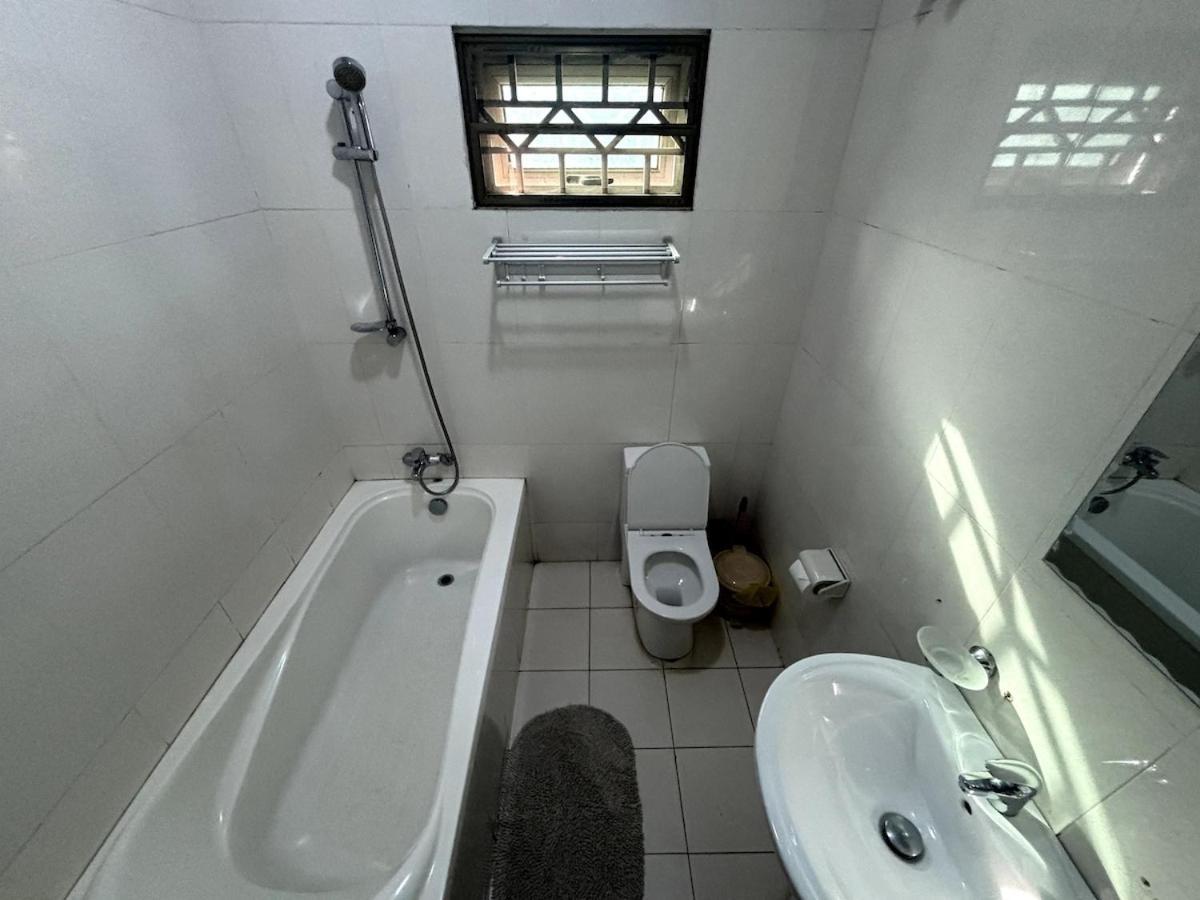 Takako Court Luxury Houses & Apartments, East Legon Accra Ngoại thất bức ảnh